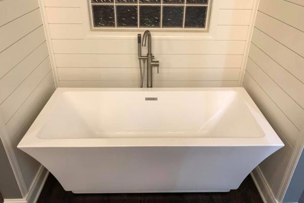 modern bath tub
